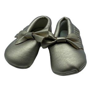 NWOT Romirus Infant Toddler Sz 3 Gold Bow Fringe Glitter Booties Moccasins